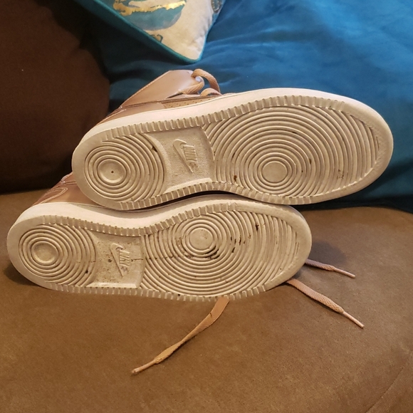 Nike Shoes - Picture 5 of 5